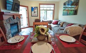 Deluxe Solitude Mountain Ski In-Out 2Bd-2Ba Condo